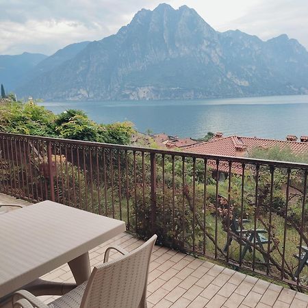 IseoLakeRental - Casa Luisa Riva di Solto Exterior foto