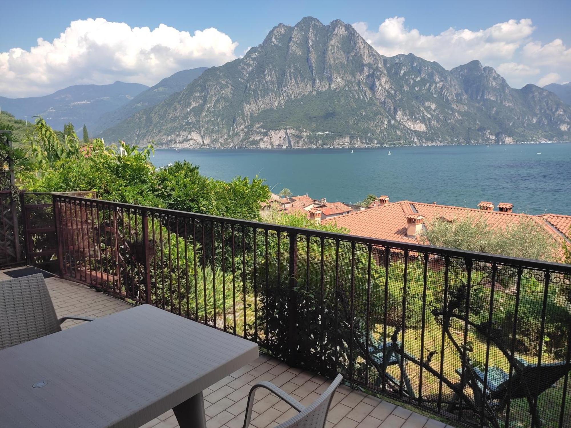 IseoLakeRental - Casa Luisa Riva di Solto Exterior foto